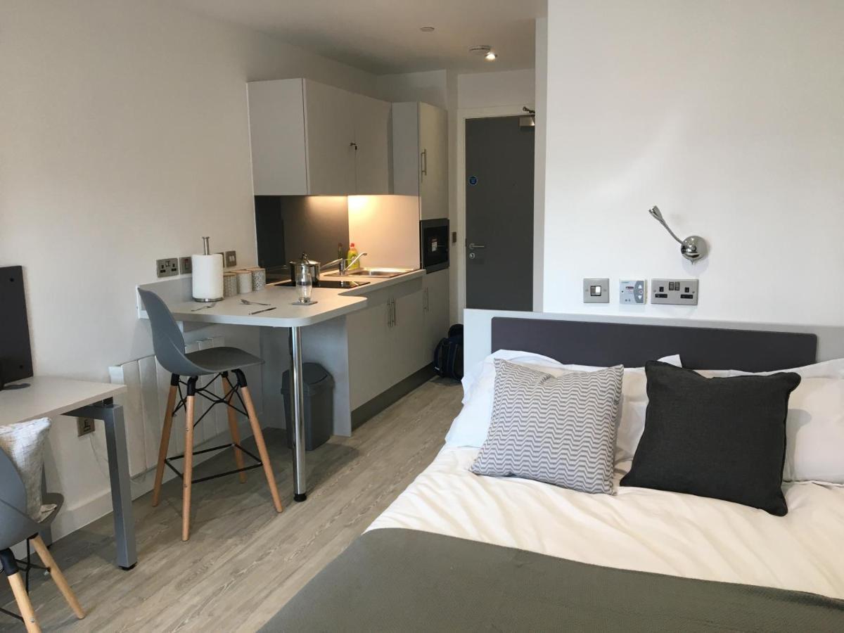 Modern Studios, Newcastle Under Lyme - Sk Exteriér fotografie